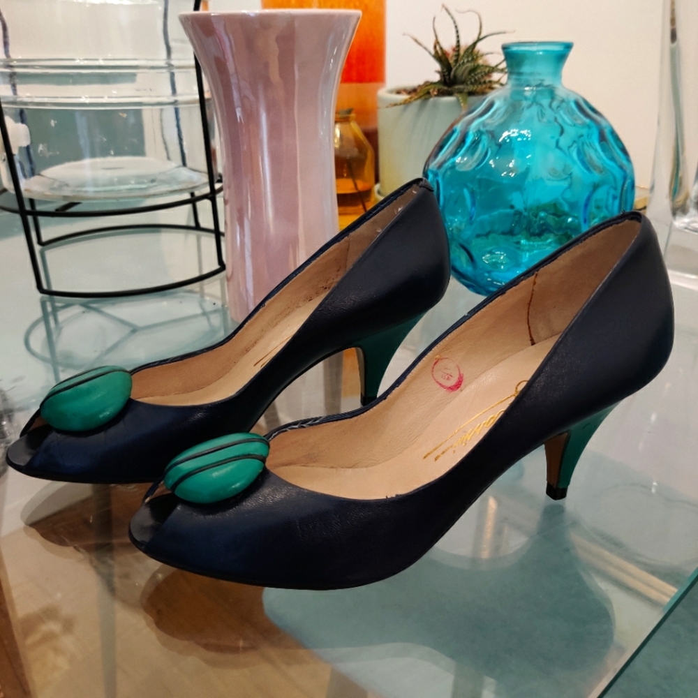 Vintage Oleg Cassini Peep Toe Kitten Heels